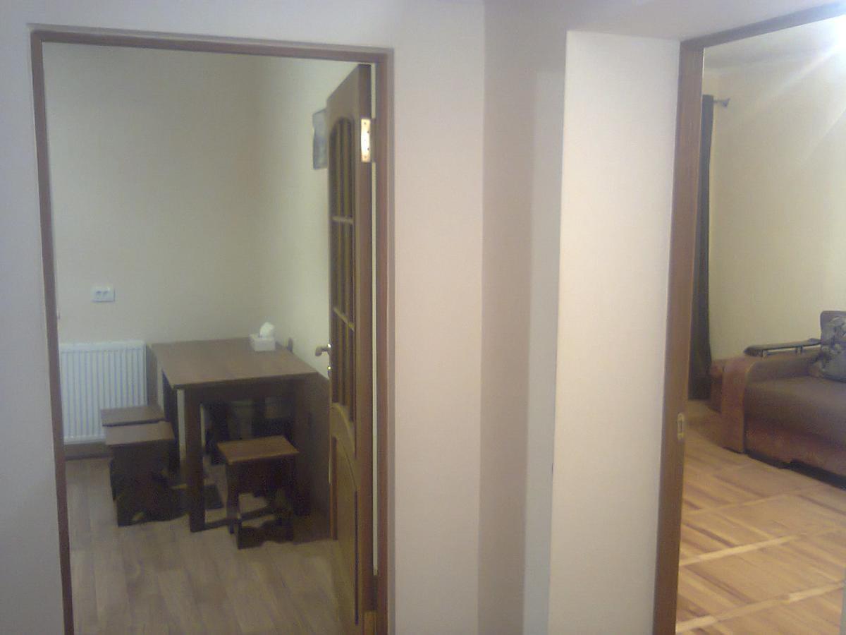 Apartment With Balcony Lviv Exterior photo